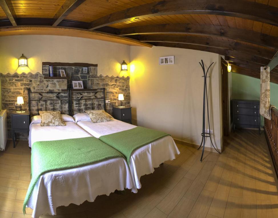 Apartamentos Miradorderodiles La Ria Вилавичоза Екстериор снимка